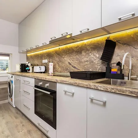 Top-floor Flat With Balcony By Flat Manаger דירה