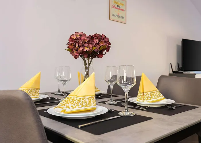 דירה Top-floor Flat With Balcony By Flat Manаger *