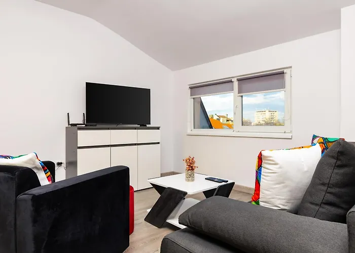 Top-floor Flat With Balcony By Flat Manаger Apartamento *