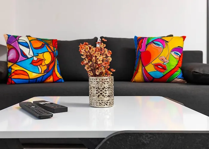 Top-floor Flat With Balcony By Flat Manаger Apartamento *