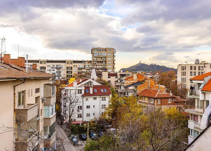 Top-floor Flat With Balcony By Flat Manаger Apartamento Plovdiv