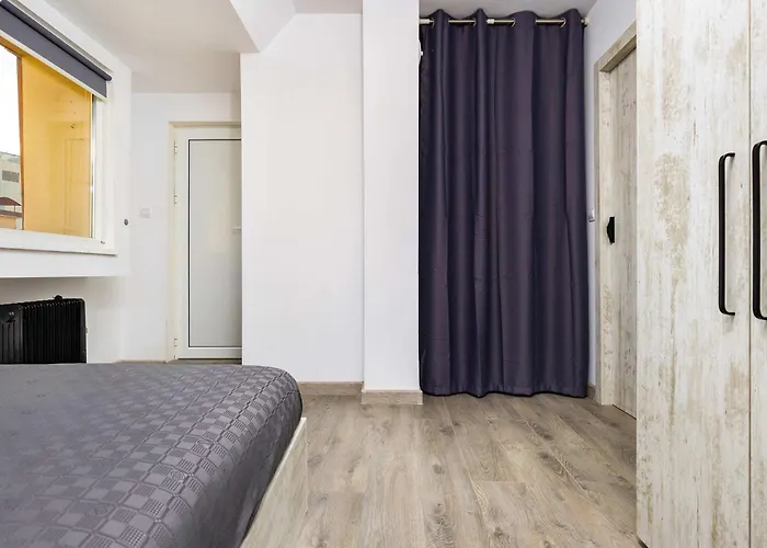 Top-floor Flat With Balcony By Flat Manаger דירה